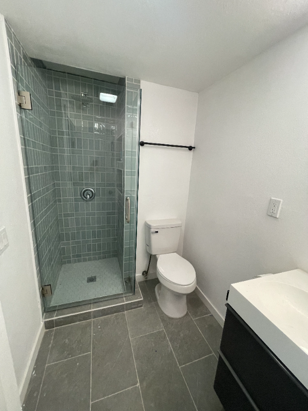Building Photo - 405 Beaumont Dr