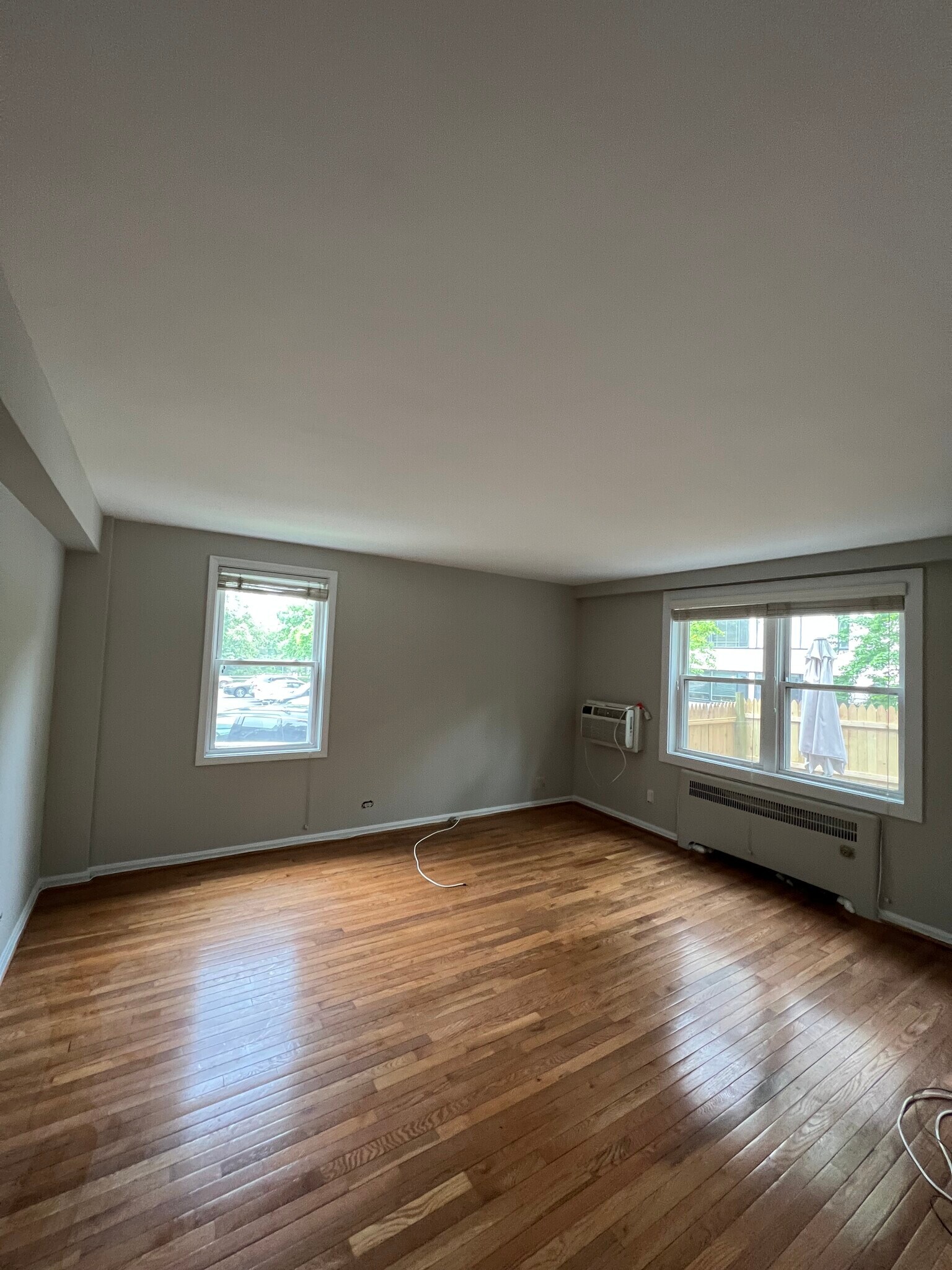 Building Photo - 104 N George Mason Dr