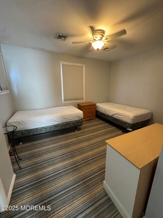 Building Photo - 259 Garfield Ave