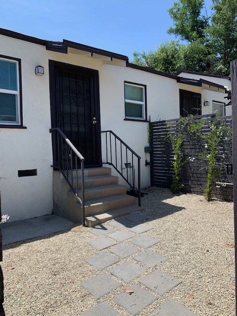 Front Entry - 629 Prescott St