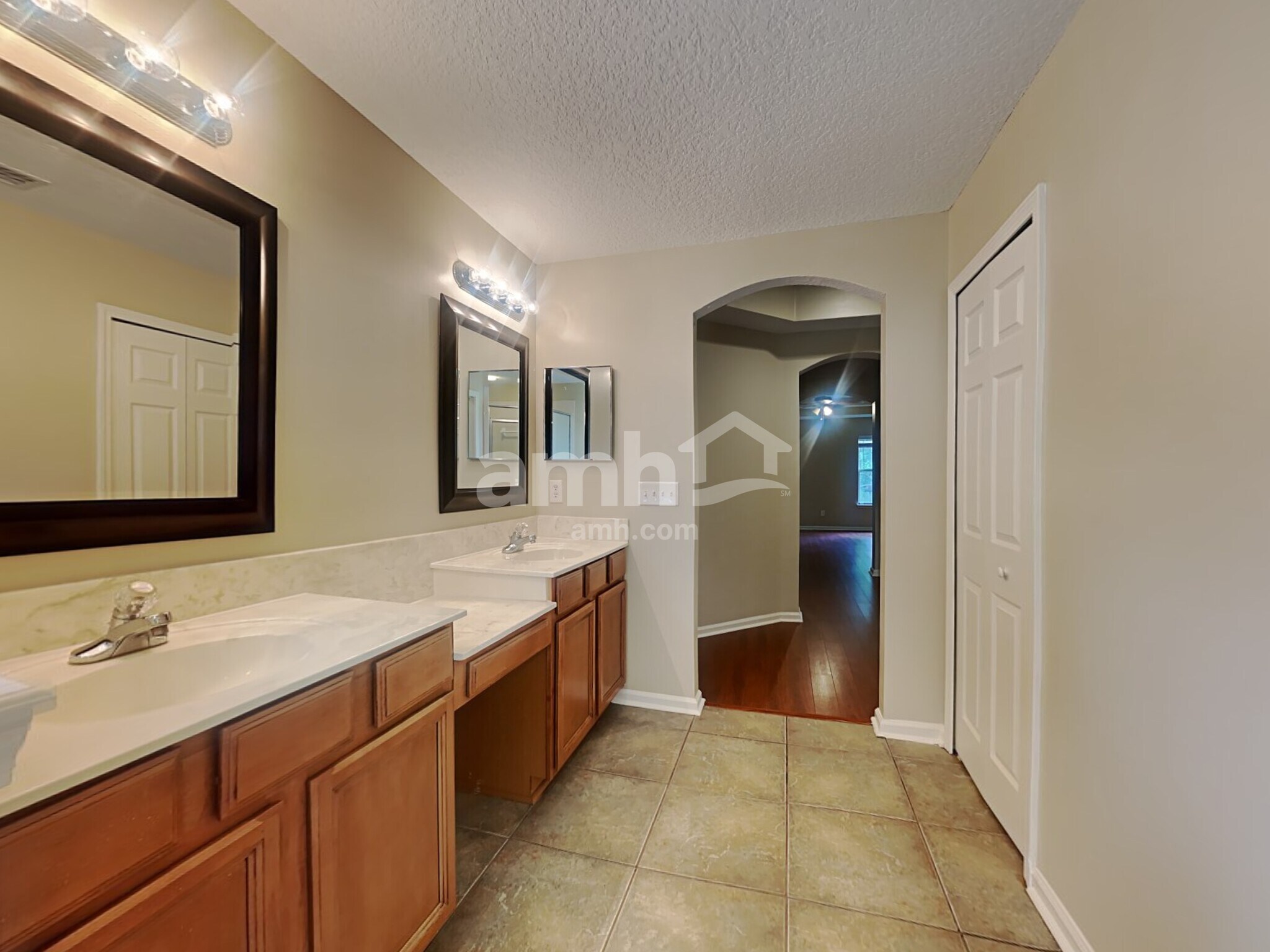 Building Photo - 13839 Fish Eagle Dr W