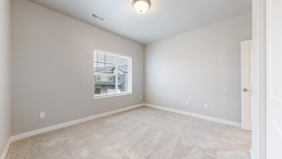 Room # 3 - 3462 Kettle Creek Dr