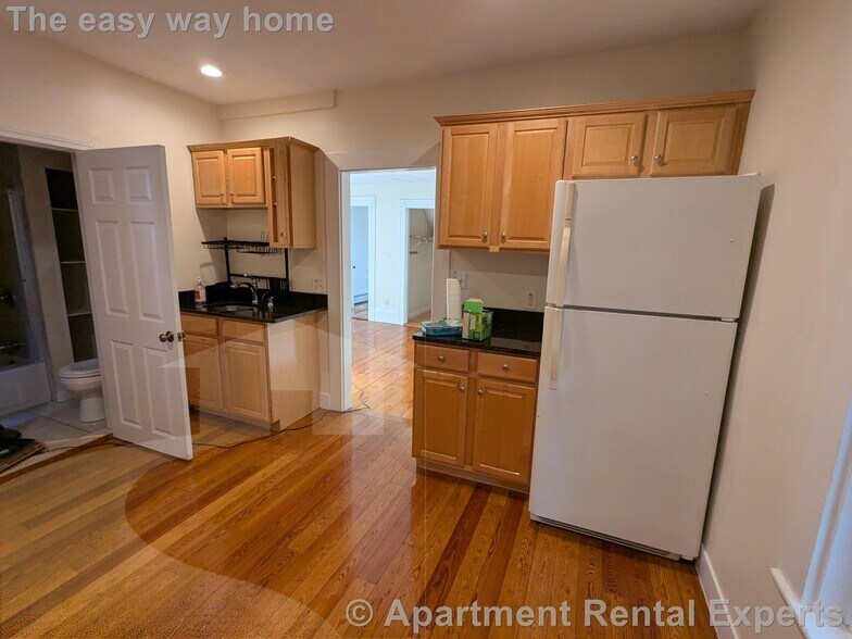 Building Photo - 40 Chester St