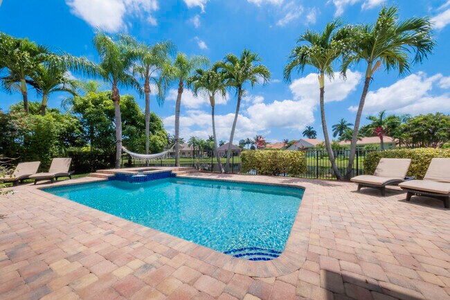 Building Photo - 10849 Bal Harbor Dr