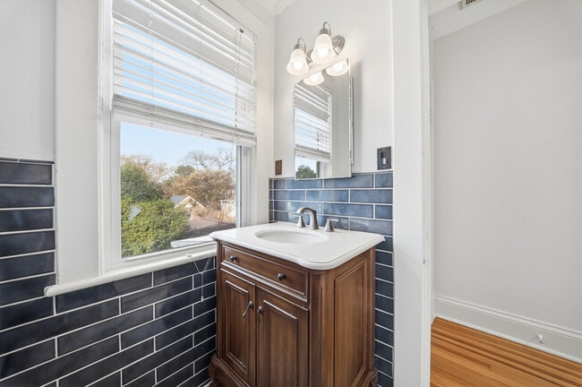 Building Photo - 710 Georgia Ave