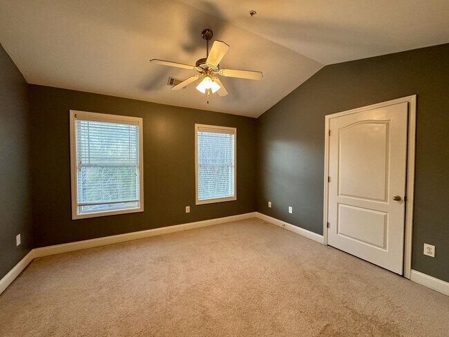 Building Photo - 409 Whitehall Rd