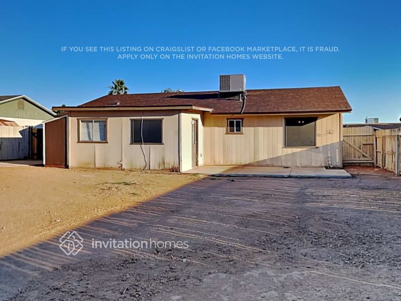 Building Photo - 7844 E Glade Ave