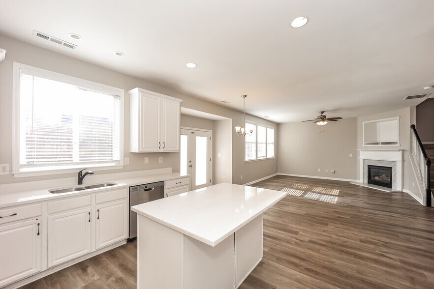 Building Photo - 157 Paxton Pl