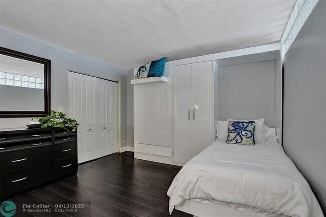 Building Photo - 4280 Galt Ocean Dr