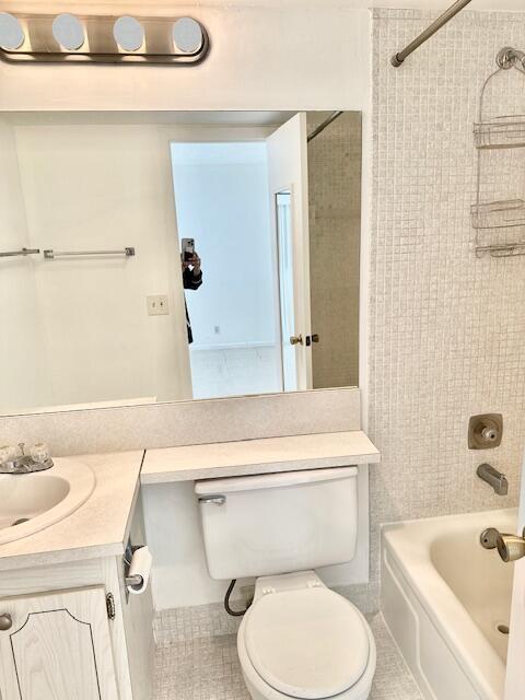 Building Photo - 55 Fanshaw Dr