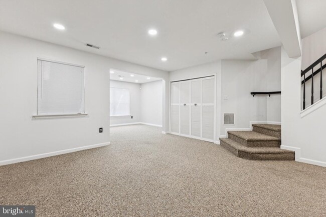 Building Photo - 10111 Tulip Tree Dr