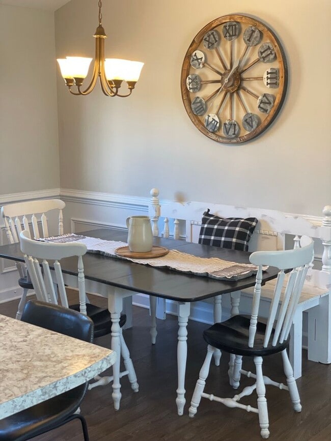 Building Photo - Furnished Rental Available Soon!