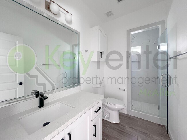Building Photo - SUPER LOW PRICED - Like Brand New 2bed/2bath Apartment in Edinburg. Don't Miss Out!