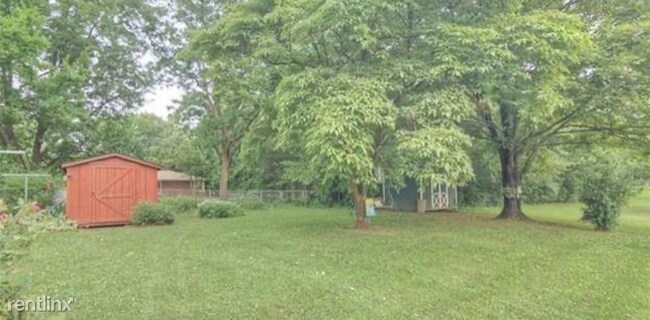 Building Photo - 3 br, 1 bath House - 4805 Merrill Lane