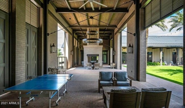 Building Photo - 1964 W Kinfield Trail