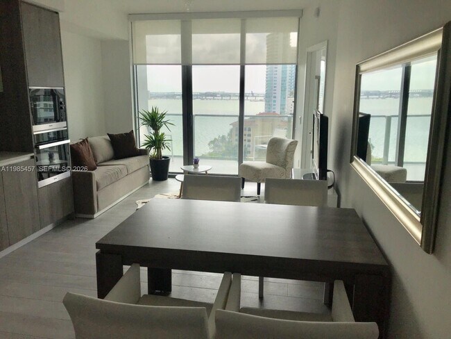 Building Photo - 2900 NE 7th Ave