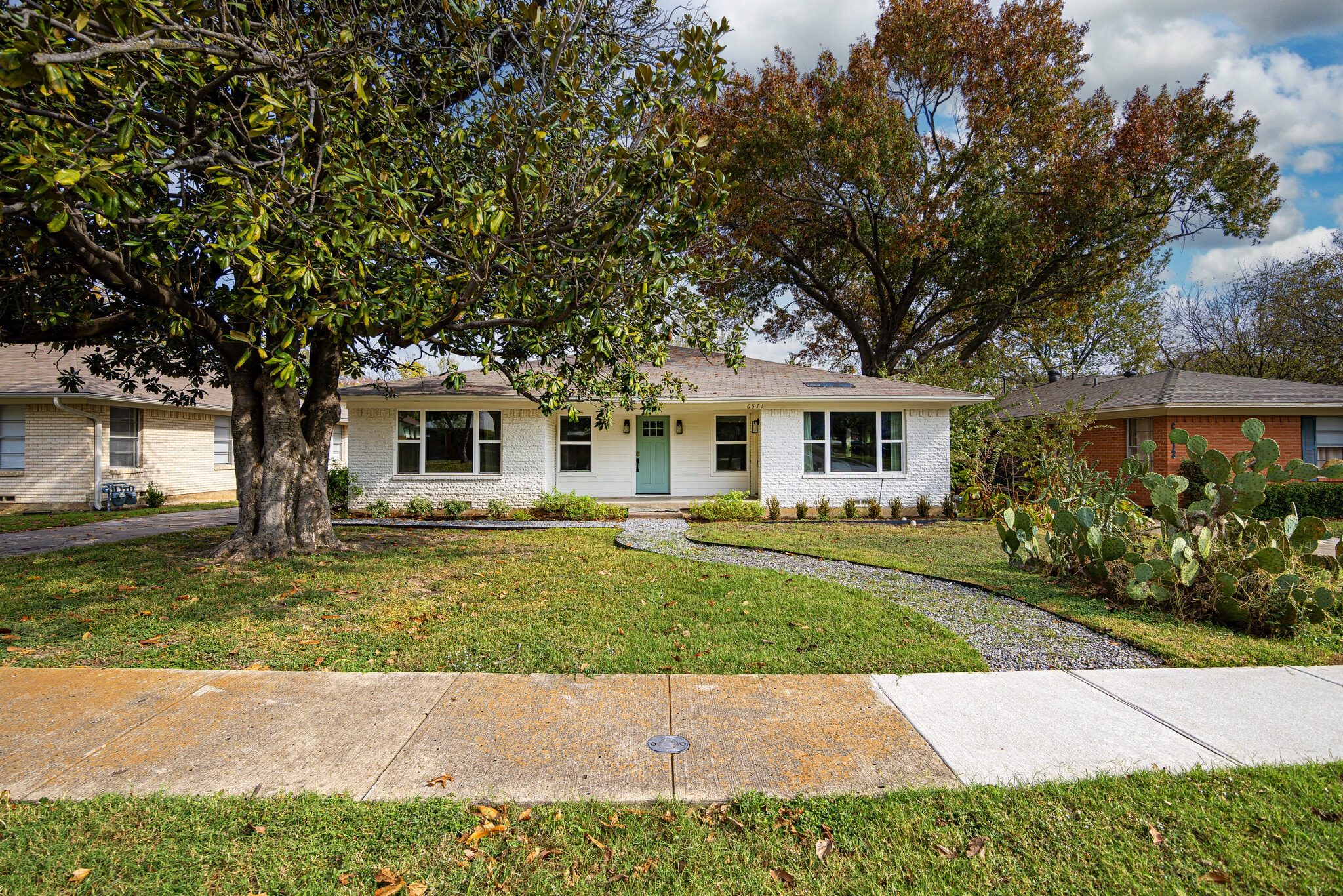 Building Photo - 6569 Ascot Ln