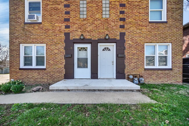 Building Photo - 1008 Kingman Cir