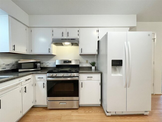 Building Photo - 6 Lea Oak Ct