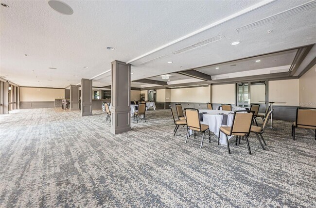 Building Photo - 1516 E Lake Woodlands Pkwy