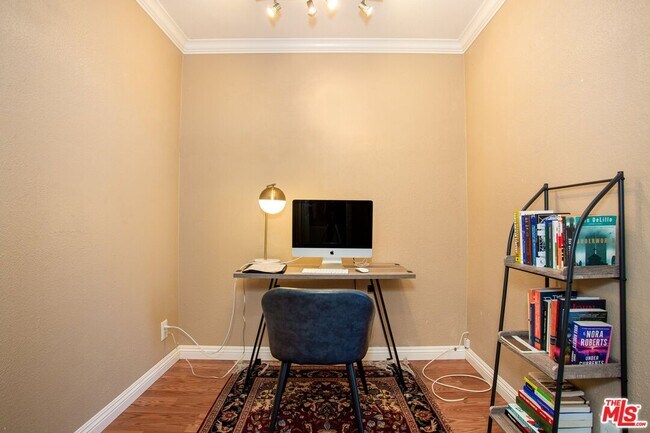 Building Photo - 2311 4th St