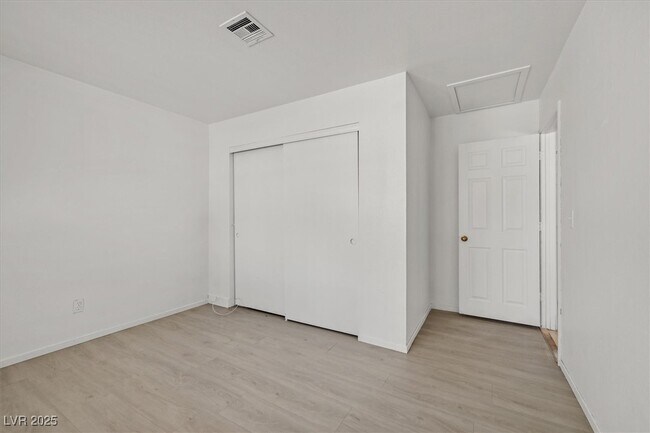 Building Photo - 1802 Plum Ct