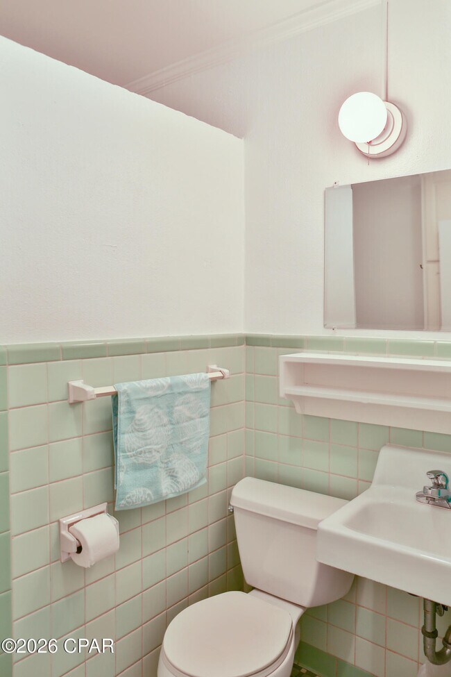 Building Photo - 13307 Oleander Dr