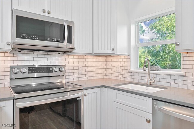 Building Photo - 6941 Hunters Rd