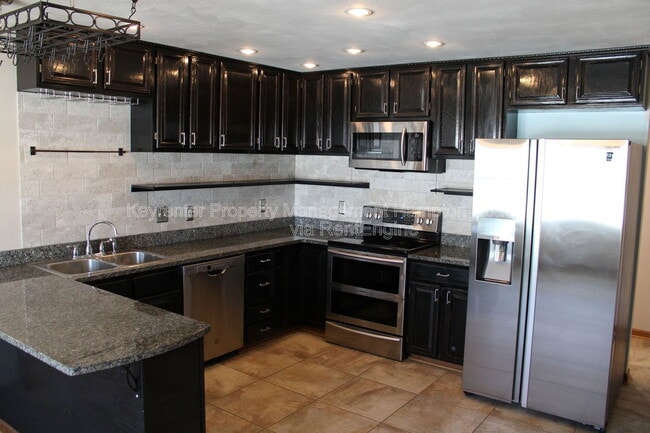 Building Photo - 1210 Plantation Lakes Cir
