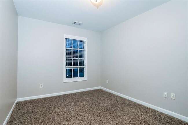 Building Photo - 346 Beynon Terrace