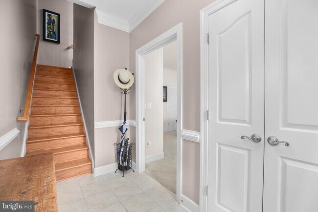 Building Photo - 568 Marina Landing Ln