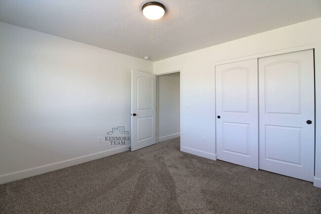 Building Photo - 3 Bedroom, 2 Bath Home in Pasco