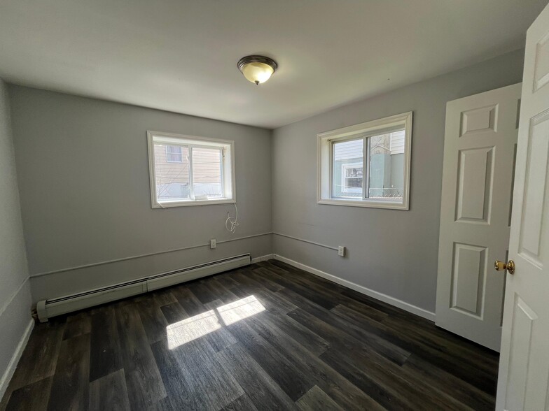 Building Photo - 98 Old Bergen Rd