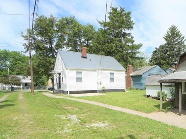 Building Photo - 1213 N Rochester Ave