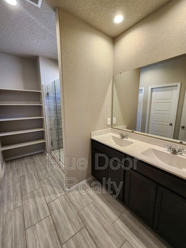 Building Photo - 10637 Aspiration Ln SW