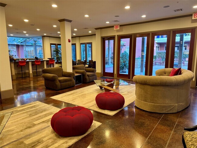 Building Photo - 2400 McCue Rd