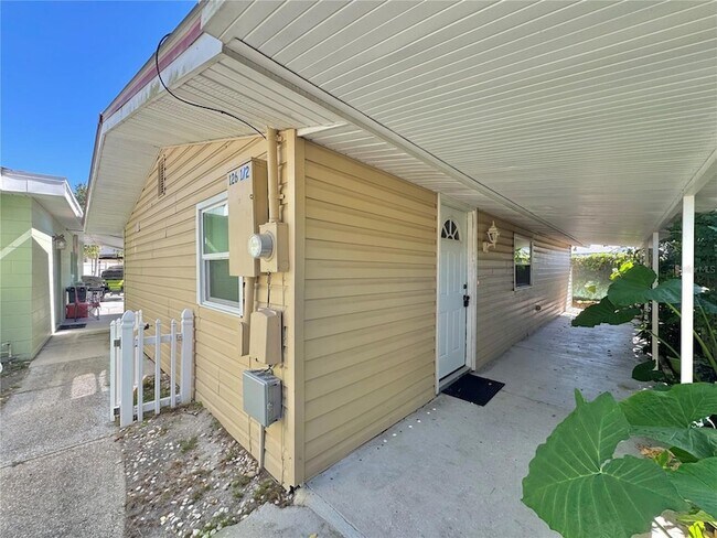 Building Photo - 126 Flamingo Dr