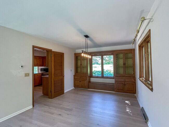 Building Photo - 6211 Fisher Ln