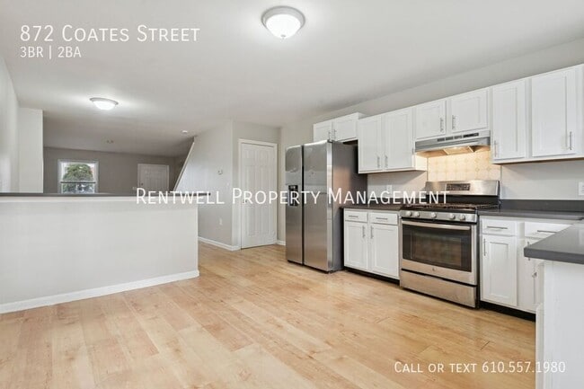 Building Photo - 872 Coates St