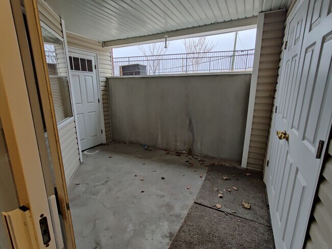 Building Photo - 137 W 600 N