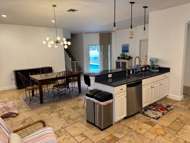 Building Photo - 19333 Sandy Springs Cir