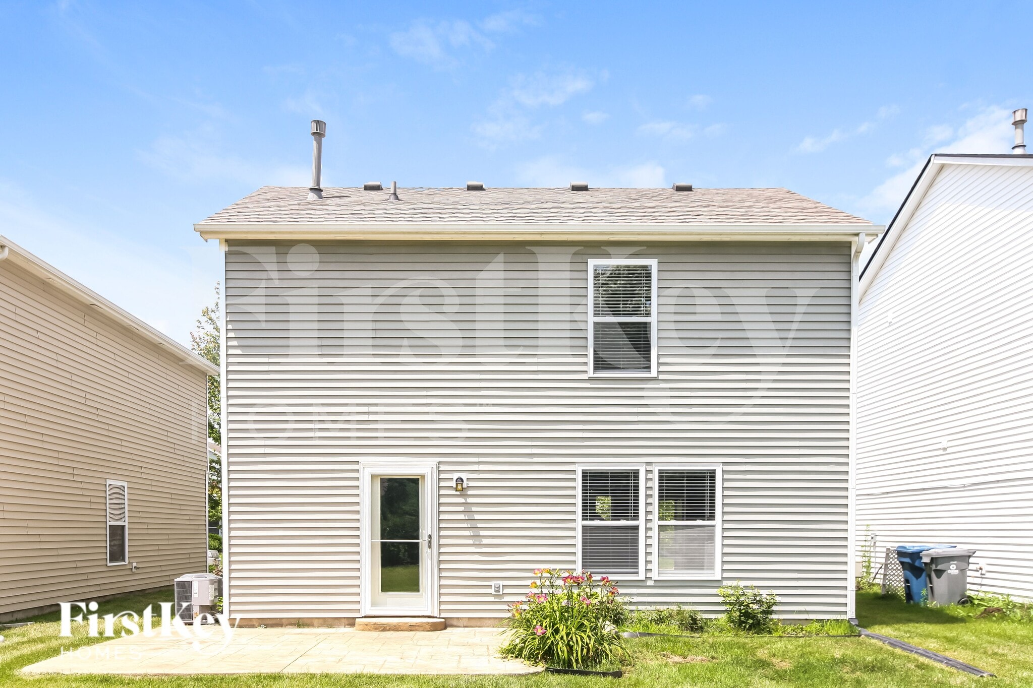 Building Photo - 15498 Border Dr