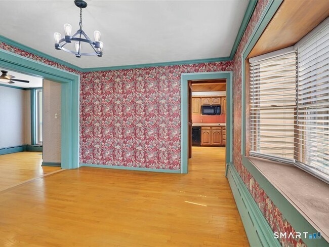Building Photo - 36 Britton Ave
