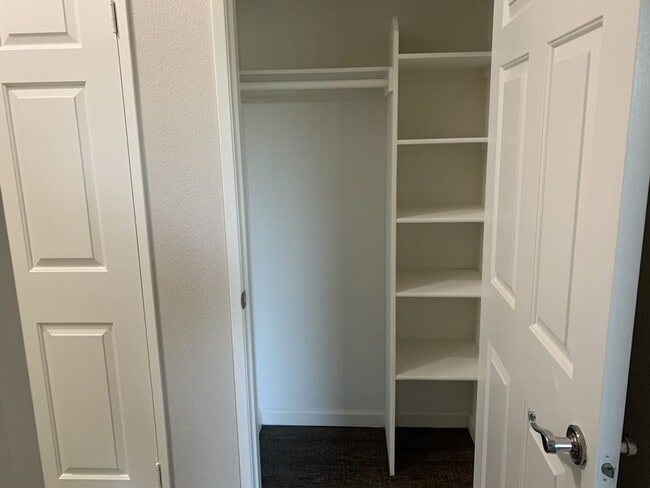 Building Photo - Sabre Springs Top Floor Condo with Carport