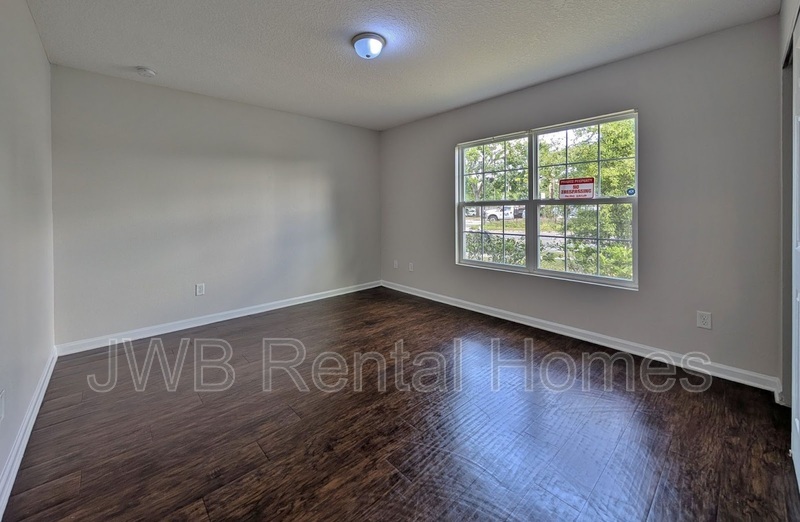 Building Photo - 4736 Lenox Ave