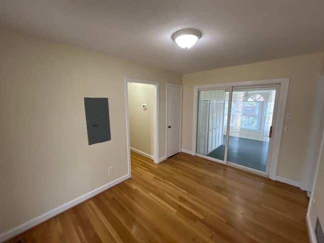 Building Photo - Saluda Gardens Home