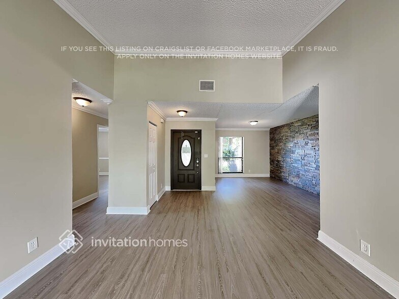 Building Photo - 3914 NW 72nd Dr