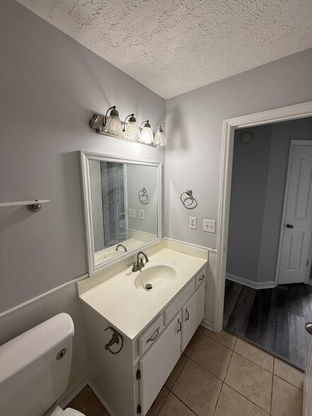 Building Photo - 1730 Azure Way