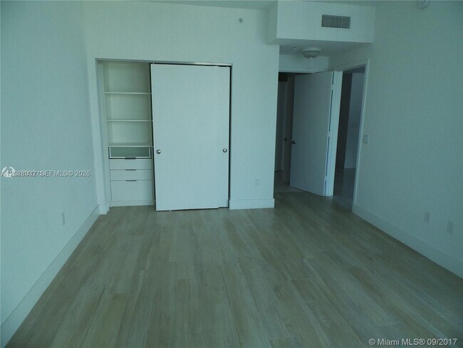 Building Photo - 17111 Biscayne Blvd