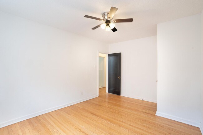Building Photo - 5018 Miami St